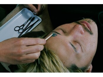 アトリウムオム 博多(ATRIUM HOMME)/眉毛WAX