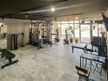 Connect Gym　岩倉店【コネクトジム】【9月20日NewOpen（予定）】の写真/老若男女問わずご利用いただけます♪メンズ本格ボディメイクもお任せ下さい◇スタッフの指名も可能です！