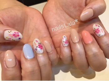ネイルズ ララ(nails Lala)/春のお花ネイル