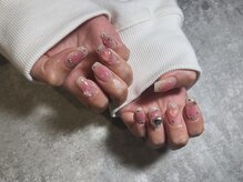 エリーザベル(Elisa Bell)/チークネイル