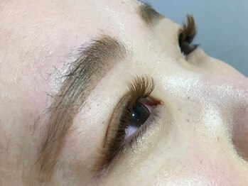 ランプリール アイラッシュサロンの写真/シングル/フラット/ボリューム/バインドロック/カラーと豊富なラインナップ◎瞳の透明感UP♪