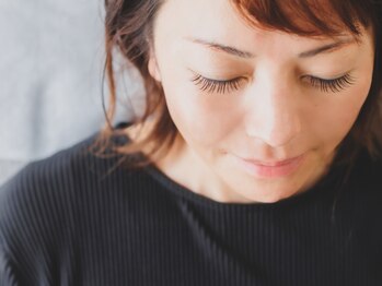 グローアイプラス(glow eye+)の写真/仕上がり・キープ力に自信あり！落ち着いた雰囲気でリラックスしていただける空間をご提供いたします♪