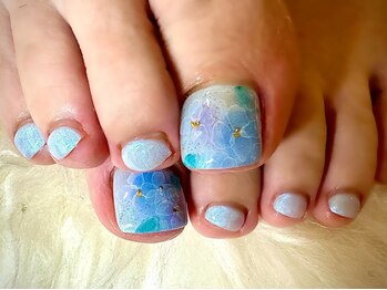 アミュリー ネイル アトリエ(Amury nail atelier)の写真/何度でも利用OK♪オフ・ケア込【フットネイルワンカラ-＋2本Art☆¥6600】ア-トなし¥5500あり★カラ-追加OK