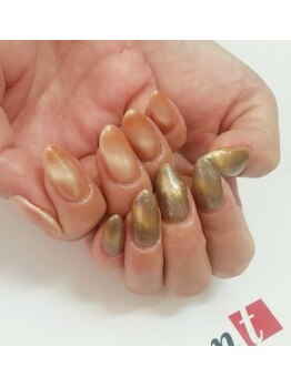 ネイルギャラリーアヴァン(NAIL GALLERY Avant)/キャツアイ