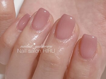 リル(RIRU)/くすみピンクネイル