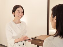 アンソレイエ 新宿の雰囲気（ドライヤー・ヘアアイロン完備。施術後のご準備にご利用ください）