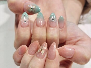 ベージュ×ライトグリーン