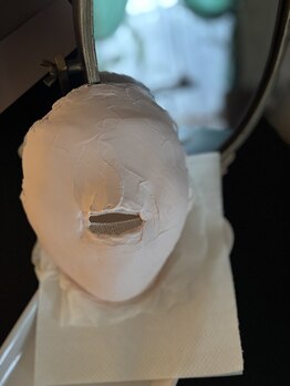 リリアーナ(LILIANA)/引き締め小顔!石膏パック