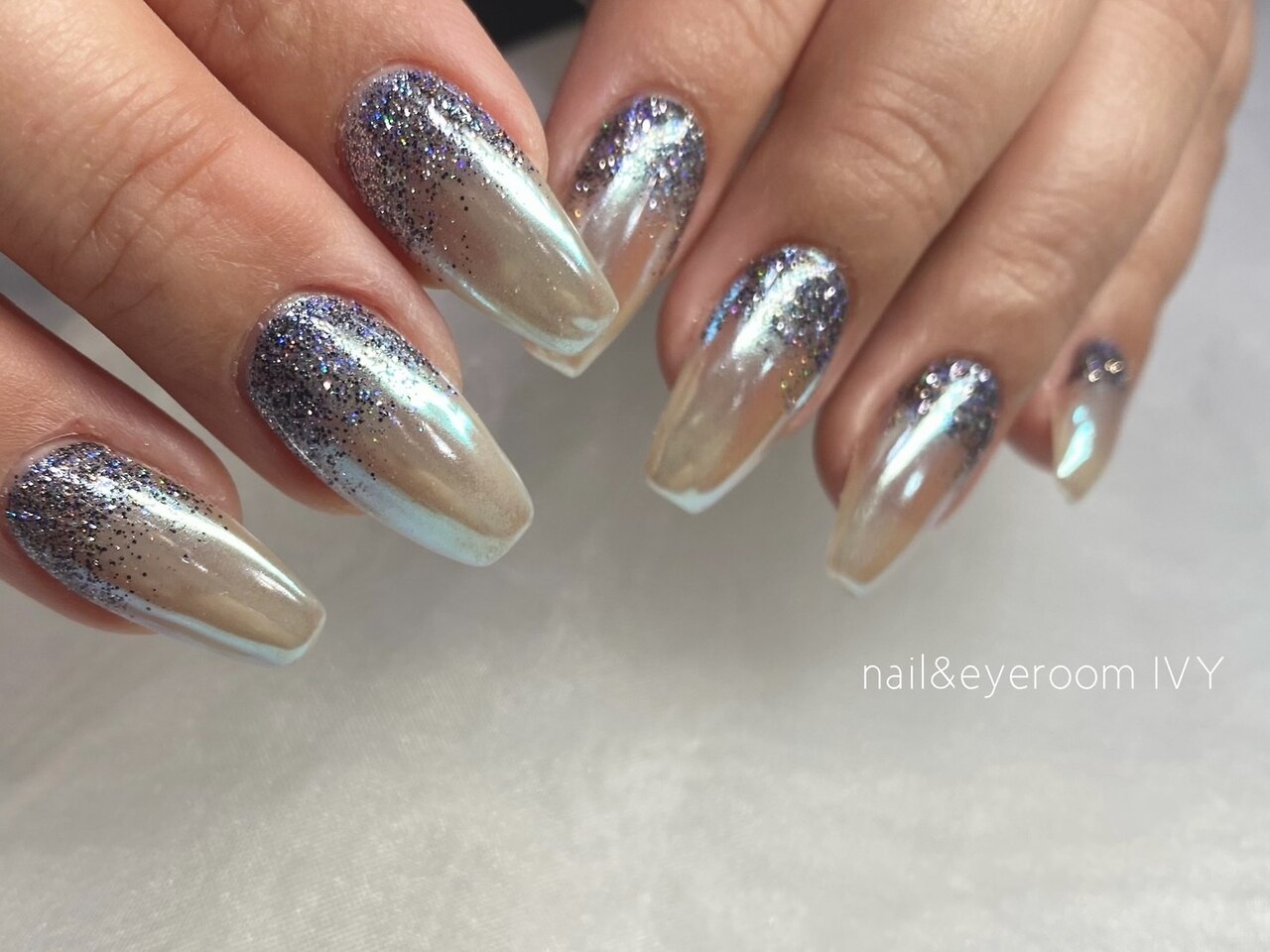 2026年冬トレンド】ネイビー デート ハンドのネイルデザイン集｜人気順