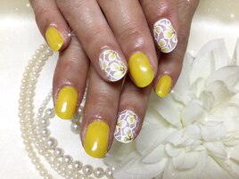 レース風ネイル　イエロー