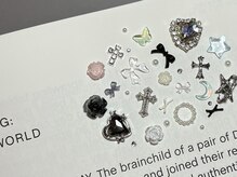 流行りのパーツやシールもたくさんあります♪