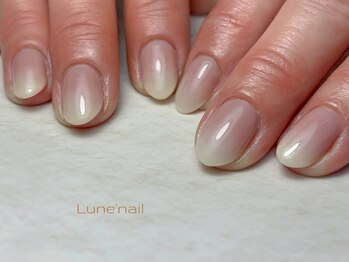 リュヌ(Lune)/マオジェル花びらネイル