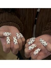 ユリナリタ(YuRi Narita)/