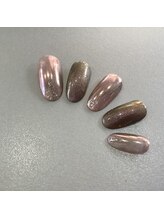 ユイットジョアーズ(Huit Jours)/ミラーネイル