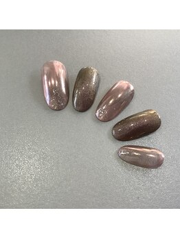 ユイットジョアーズ(Huit Jours)/ミラーネイル