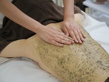 サロンドリシェス(Salon de RICHESSE)/ボディハーブピーリング