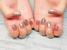 秋のシースルーネイル
