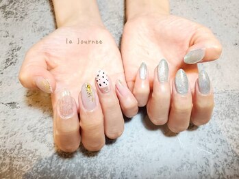 ラジュルネ(nail&eyelash La journee)/片手ニュアンス