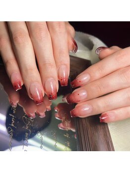 ポミ(POMI)/赤グラデーションネイル