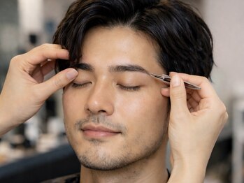 メンズ眉毛サロン【reframe】東池袋　[メンズアイブロウ/眉毛/メンズ眉/眉毛ワックス]の写真/東池袋駅徒歩2分！メンズアイブロウ&アイラッシュサロンOPEN♪眉毛脱毛・まつ毛パーマ・フェイシャル