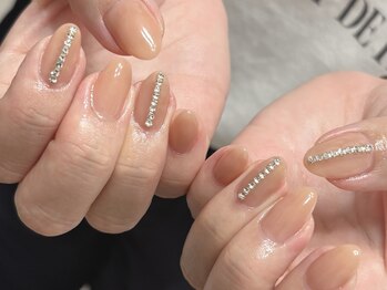 ロンネイル バイ カズミ(Le rond nail. by Kazumi)/ワンカラー×ビジュー