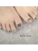 リッシュ ドゥ(RICHE deux)/大人の秋色フットネイル