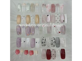 月、火、木、平日限定デザイン