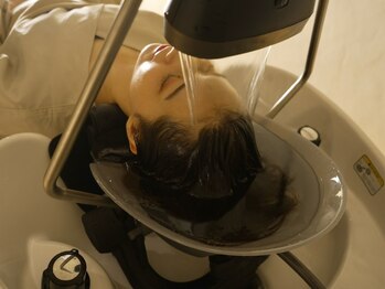 ヒミツ 東銀座店(HIMITSU)の写真/【本物志向の頭浸浴】溜まった疲れを放置しない。定期ケアで、首・肩・目の不調を根本からリセット♪