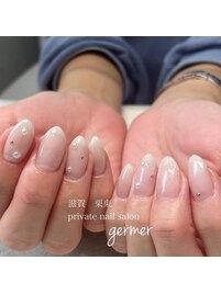 やりすぎないホワイトネイル！