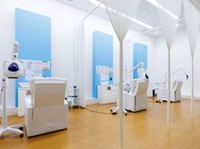 ホワイトニングカフェ 和歌山ガーデンパーク店(WhiteningCafe)の雰囲気(ご友人やご家族と一緒に!3名様まで同時施術可能◎)
