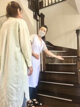 ポーラ ザ ビューティ 帯広店(POLA THE BEAUTY)/サロン２階へご案内
