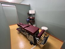 トトノア(TOTONOA)の雰囲気（日本では珍しいトムソンベッドでの骨格調整☆）