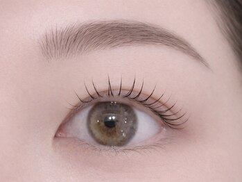 メデル 表参道(MEDERU)の写真/第一印象を垢抜け美人へ《アイブロウスタイリング×まつげパーマ》￥11460メイク仕上げでお出かけ前にも◎