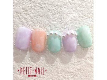 プチネイル安气子 日比谷シャンテ店/