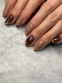サフィールネイルサフィールネイル(Saphir nail)/金箔ネイル