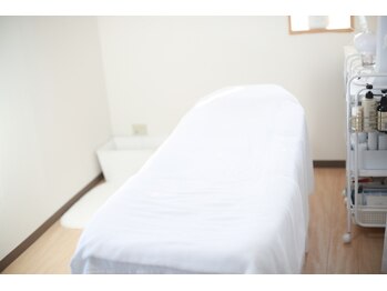 アイリールーム(Ailey Room)