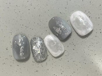 アイネイルズ 池袋店(I-nails)/ホワイトシルバーネイル