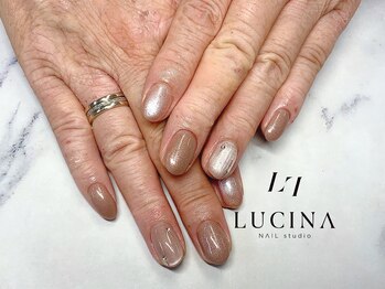 ネイルスタジオ ルキナ(LUCINA)/T-157 綺麗めヌーディデザイン