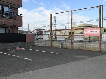 アンジュマリー/駐車場