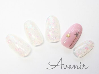 アヴィニール 表参道(Avenir)/