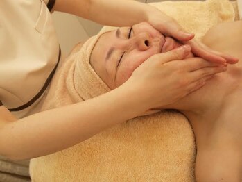 ワン(One)の写真/オトナ女性必見!小顔フェイシャルで気になるお顔のむくみ/たるみを改善しスッキリ♪眼精疲労にもおすすめ◎
