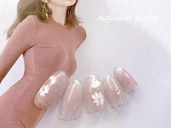 アグニークリッシェ(Agunik Riche)/【フラワーネイル】
