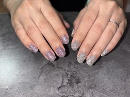 キラキラのフラッシュネイル