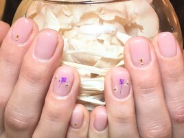 押し花ネイル。
