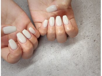 ナナネイル(7.Nail)/オシャレなオフホワイト