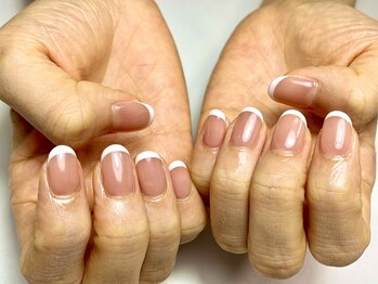 ヨーローネイル(YOLO Nail)/フレンチネイル