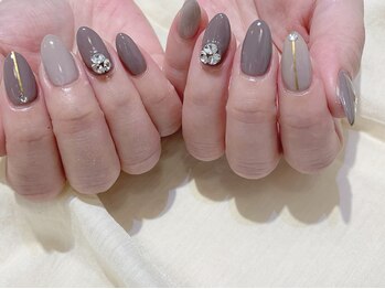 ネイルズ ララ(nails Lala)/グレーカラー。