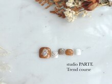 スタジオパルテ ネイルアイラッシュ(studio PARTE)/定額フット　トレンドコース