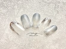 アイヴィー(IVY)/ビジューネイル