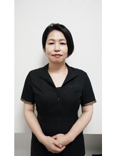 シンメトリー 福岡天神国体道路店 加治屋 ひとみ